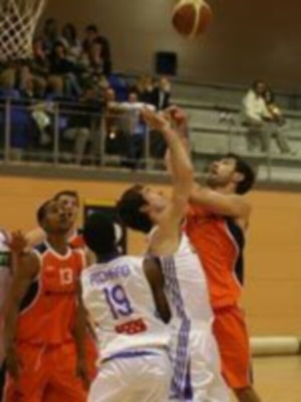 Dos plazas de descenso están en juego en la penúltima jornada de la Adecco LEB Bronce