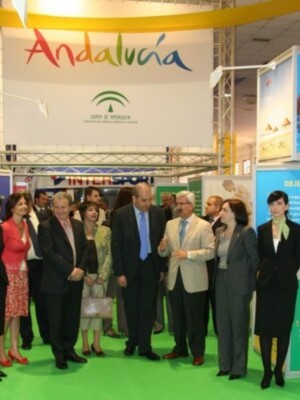 La Junta de Andalucía aprovecha su presencia en la Fiesta del Deporte de Armilla para impulsar la práctica del deporte base y federado 