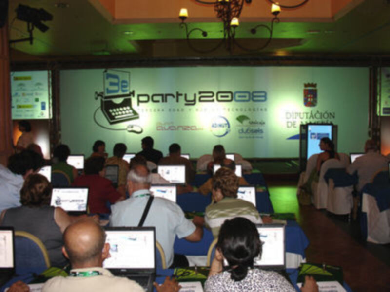 MÁS DE 200 MAYORES GRANADINOS SE ACERCAN A LAS NUEVAS TECNOLOGÍAS A TRAVÉS DE LA 3EPARTY 2008 UNICAJA