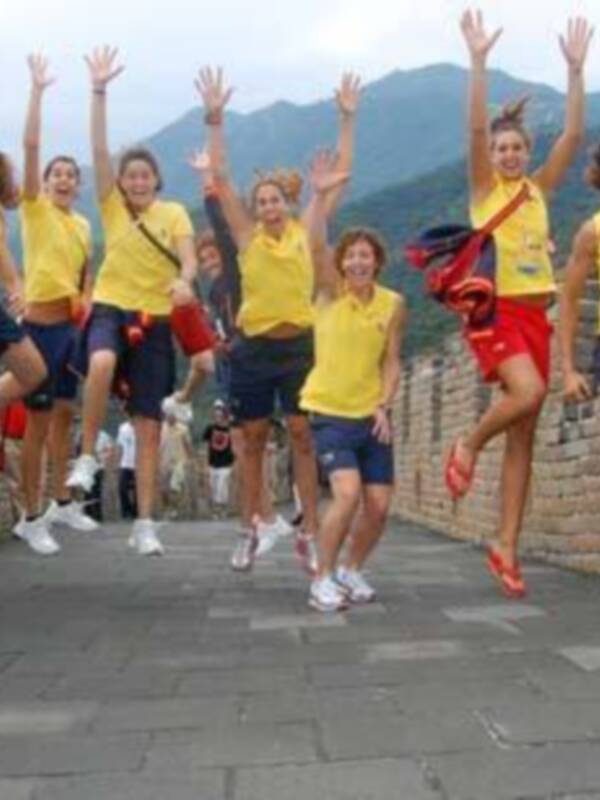La Selección femenina tomó aire en la Gran Muralla