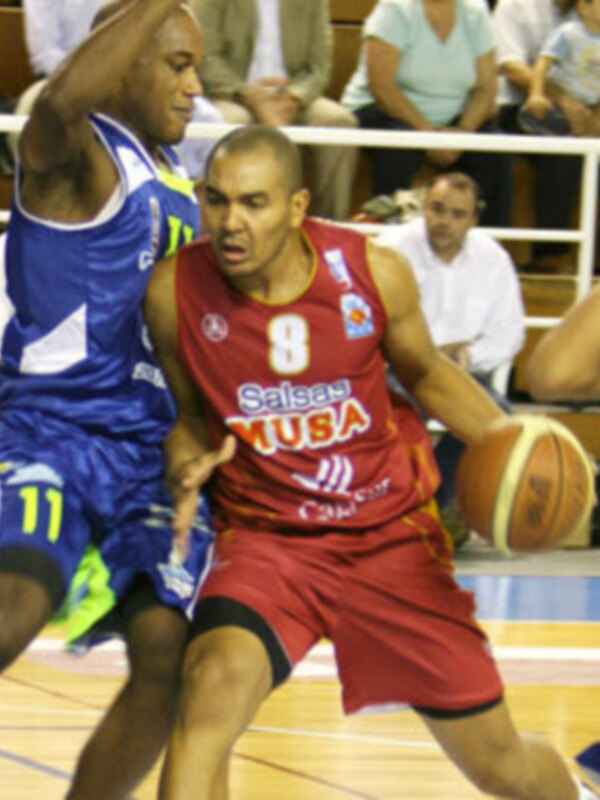 Palencia continúa líder tras volver a ganar en la Adecco LEB Plata