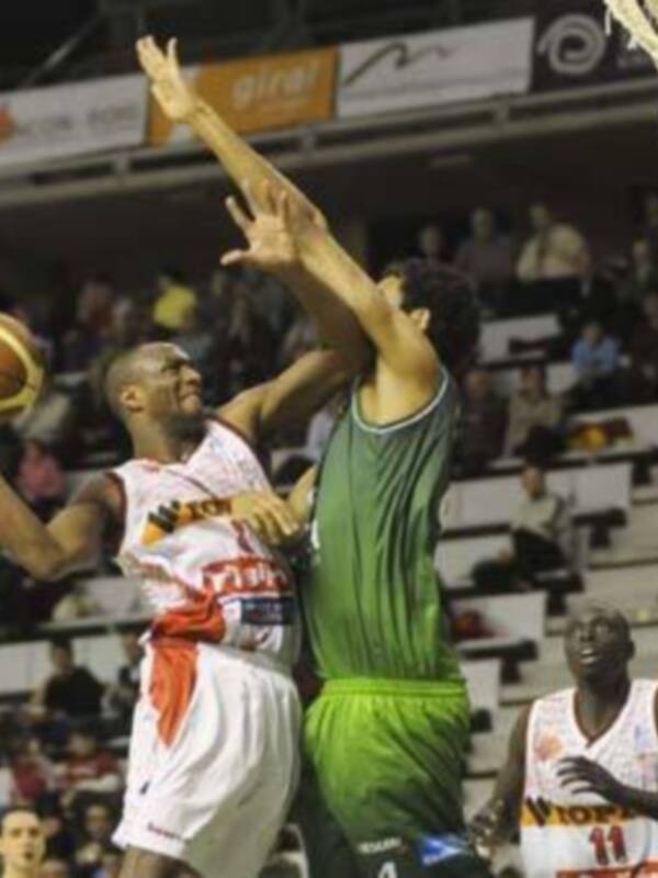 Faymasa Palencia sigue imparable en la Adecco LEB Plata