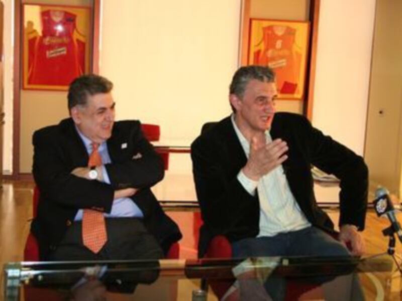 Los alumnos del Master de Periodismo en Baloncesto asisten a la presentación del nuevo seleccionador nacional, Sergio Scariolo, en Madrid