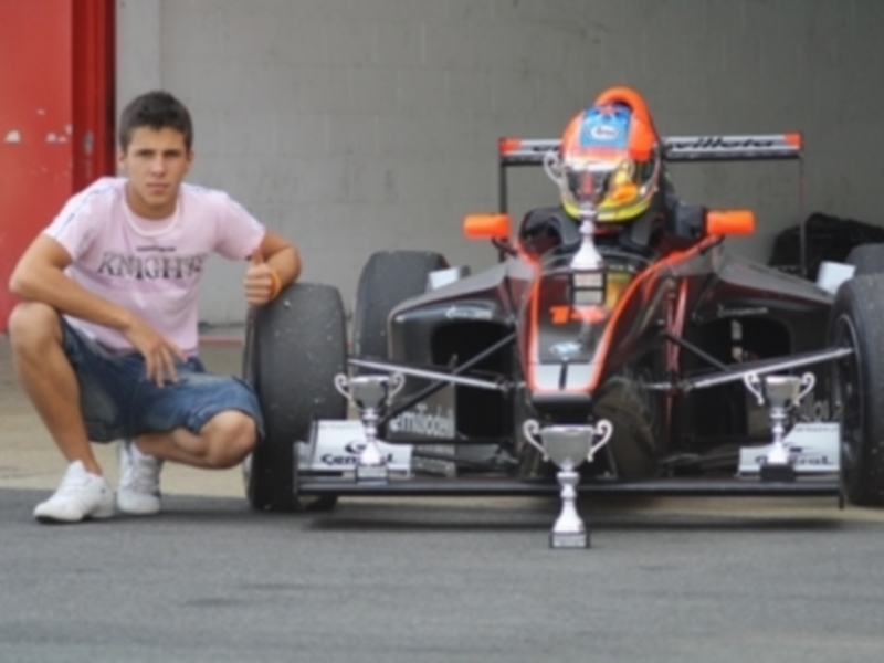 Montmeló asiste a otra exhibición de Manu Bejarano en la Copa Fórmula Futuro