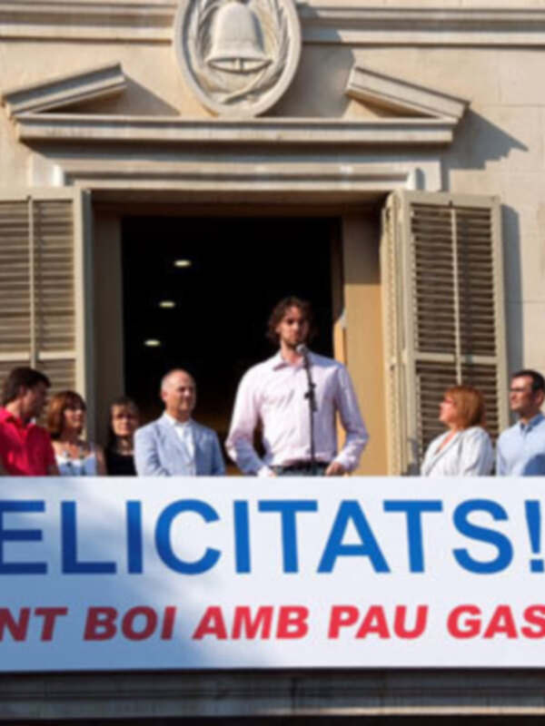 Pau Gasol cumple 29 años un día después de recibir un homenaje en su Sant Boi natal