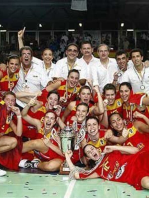La U16 femenina se suma a la fiesta del basket español con otra medalla de ORO (53-57)