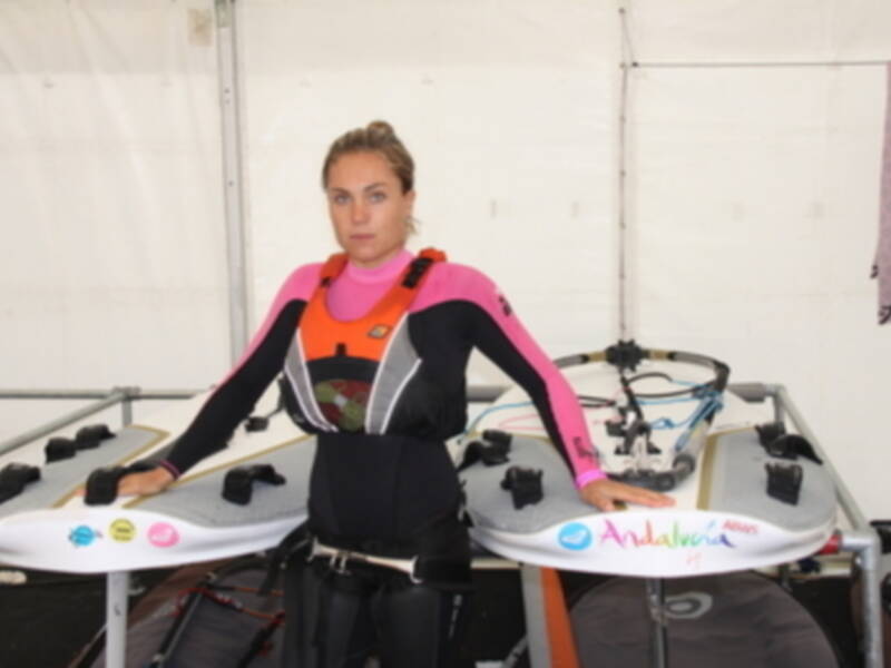 Blanca Manchón ya acecha el liderato en el Mundial de RS:X