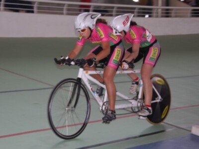 Los paralímpicos andaluces Antonio García y Ana López disputan en Manchester el Mundial de Ciclismo en Pista