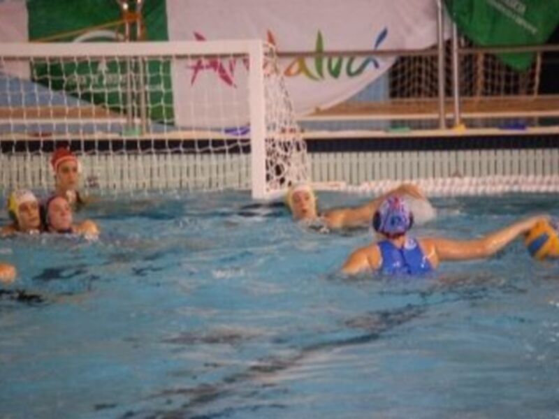 El C.W. Dos Hermanas-EMASESA se reivindica asaltando la madrileña piscina del Mundial 86