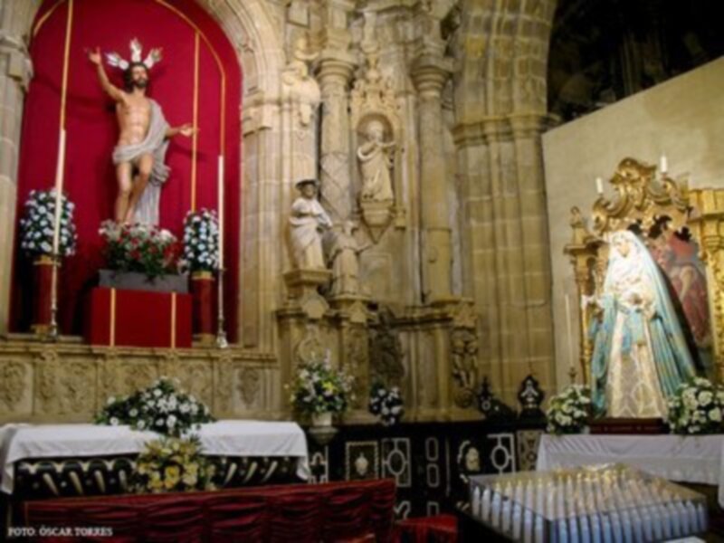 LA VIRGEN DE LA LUZ EXPUESTA AL CULTO (HERMANDAD DEL RESUCITADO DE JEREZ)