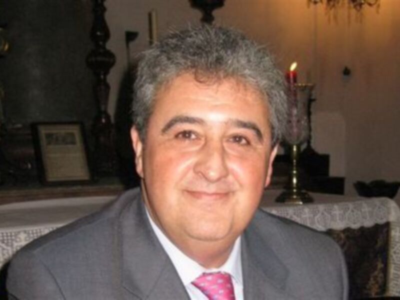 El libro Clave de Mesa de Francisco Rossi,basado en la semana santa de Sevilla, presentado con exito 
