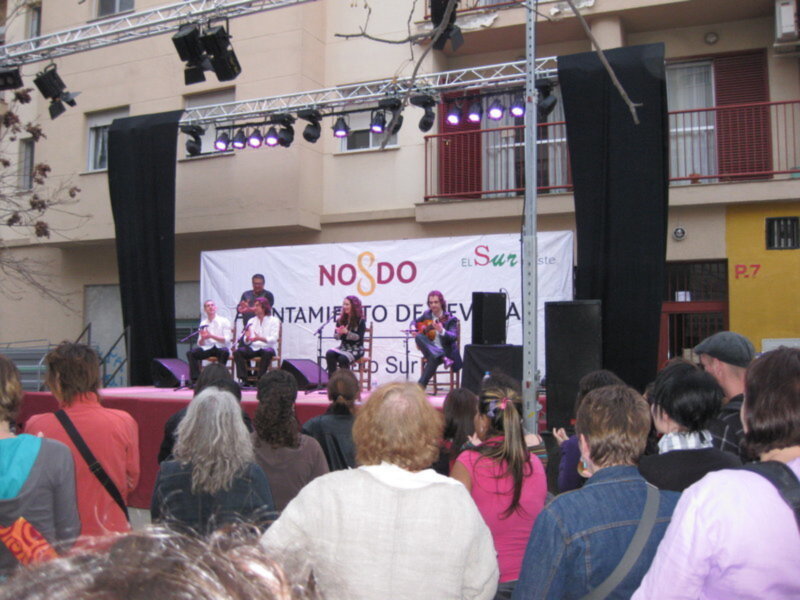 Musiqueando congrega en el Polígono Sur durante tres días a numerosos vecinos del barrio