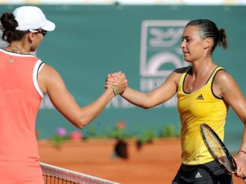 Kim Clijsters gana en un ajustado estreno