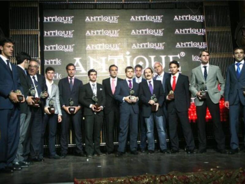 Antique Theatro celebró anoche su décimo aniversario de sus Oros Taurinos