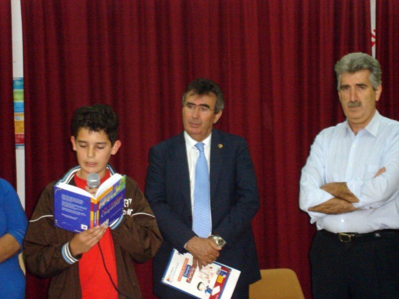 El CEIP Maestro Manuel Aparcero de Chipiona obtiene el primer premio Planeta tras la edición del libro: "Chipiona, mi ciudad en Europa"