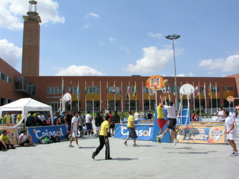 Maratón de actividades en la UPO en el Día del Deporte y del Estudiante