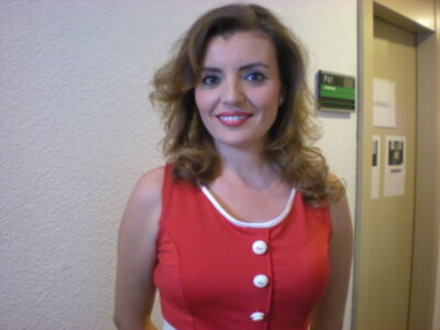 La cantante y actriz sevillana Paz Alarcón pasa a la final de Cántame cómo pasó en TVE .