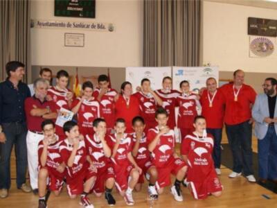 Los campeonatos minibasket ponen punto y final a los Cadeba con la victoria de Ramón y Cajal en femenino y el Palo en masculino