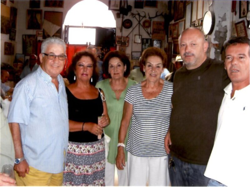 La Peña El Tricornio de Chipiona celebra el 25 aniversario de su fundación con un homenaje a socios destacados.-