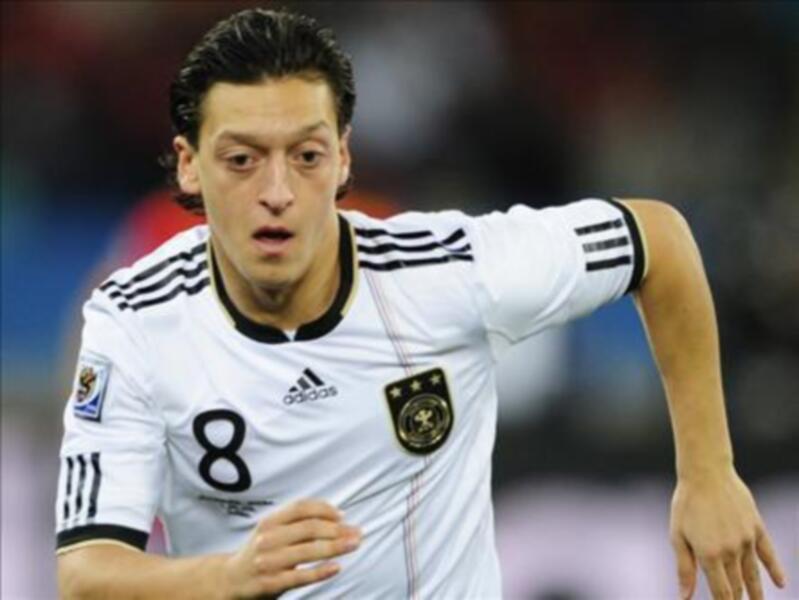 El Real Madrid ficha a Özil