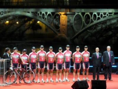 Sevilla celebró anoche la gala de presentación de la Vuelta Ciclista a España