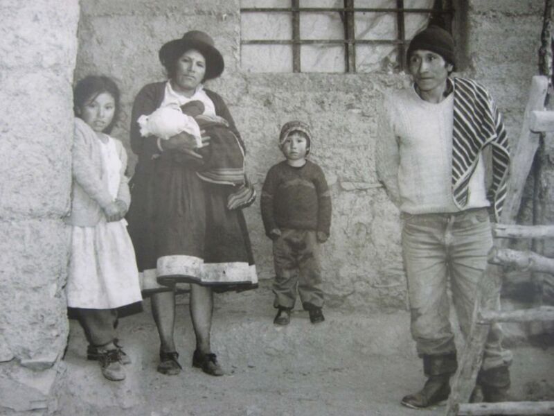 La ONGD madre coraje expone, en la sede central de rtva en Sevilla, la muestra mundo andino