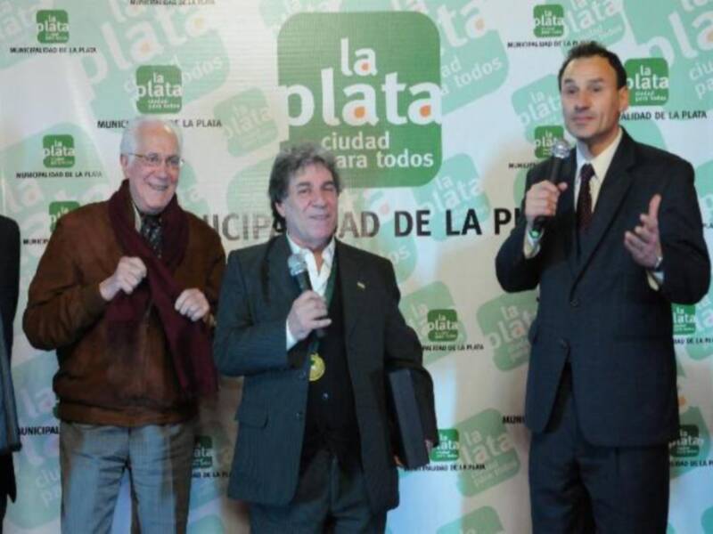 La Municipalidad de La Plata distinguió al actor y director de origen gaditano, Carlos Moreno como Ciudadano Destacado 