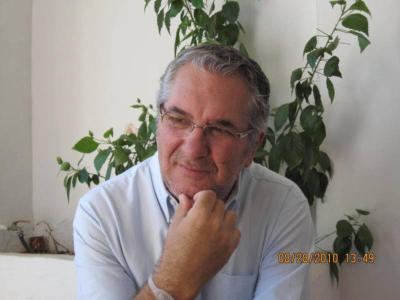 Entrevista con José Manuel García-Otero, periodista, presenta El arma de los invisibles