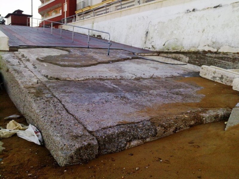 La playa cruz del mar afectada por los temporales