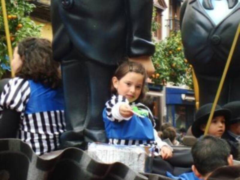 Los Reyes Magos reparten ilusión por las calles de Triana