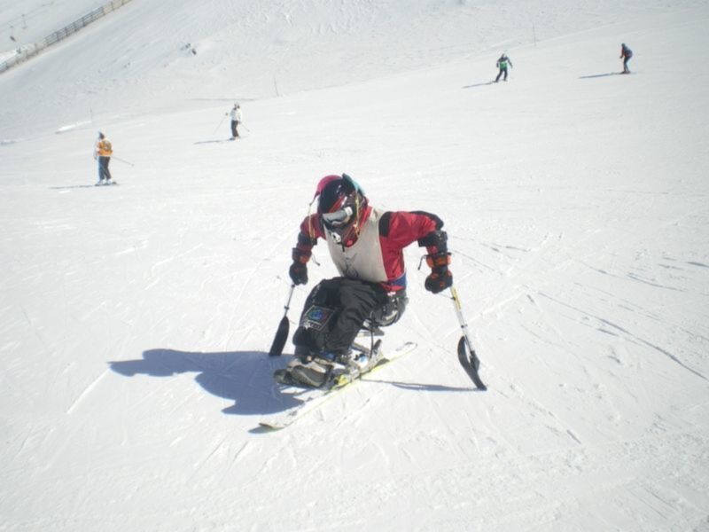 Deporte y Desafío inicia el 2011 con dos cursos de esquí alpino para personas con discapacidad 