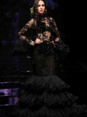 Beatriz Trapote regresa de Colombia y se estrena como modelo en Simof 2011