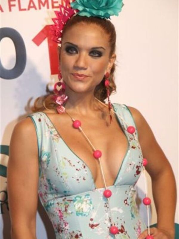 Beatriz Trapote regresa de Colombia y se estrena como modelo en Simof 2011