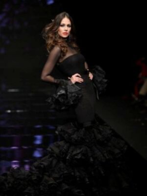 Beatriz Trapote regresa de Colombia y se estrena como modelo en Simof 2011