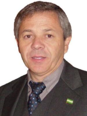 El alcalde del P.S.O.E. Manuel García se olvida de la flor cortada , según Rey(Chipiona)