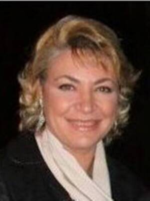 Hoy miércoles a las 23.00h, la periodista Irene Gallardo, vuelve a compartir 60 minutos de televisión, Entre Cofrades.