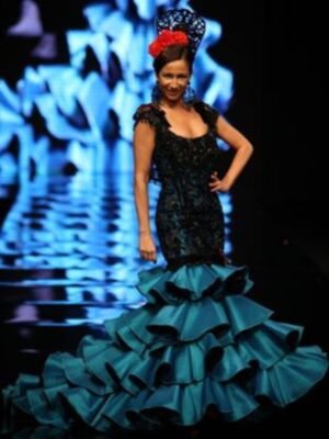 Elisabeth conto con el apoyo de su novio, el futbolista Alexis que fue a verla desfilar por primera vez 