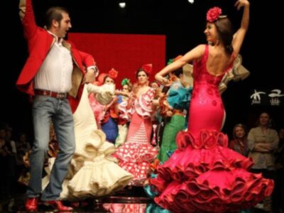 Elisabeth conto con el apoyo de su novio, el futbolista Alexis que fue a verla desfilar por primera vez 