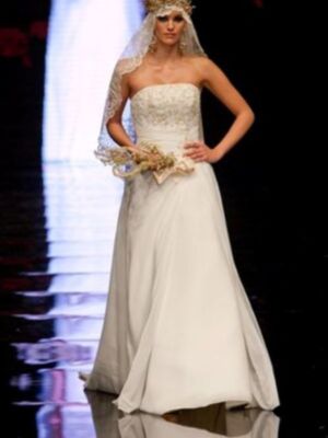 Marisa Jara, Helen Lindes, Paula Guilló, Miss España 2010, Eva González y Mª José Suárez de flamenca en Simof 2011