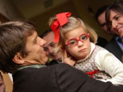 El cordobés y su mujer, dos personas solidarias, el presentó un festival para niños discapacitados y ella ha colaborado en el rastrillo   