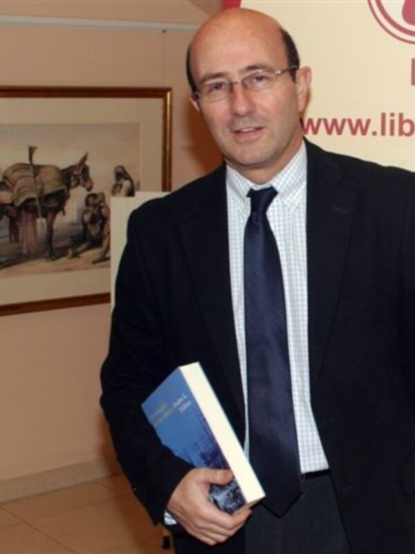 Presentación en Sevilla de El milagro de las abejas de Pedro J. Yúfera: Parece que el cuadro de Valdés Leal nació para este libro