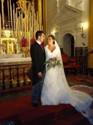 Jesus Angel Antunez Gonzalez y Fatima Fernandez Gomez han contraido matrimonio religioso en Sevilla 