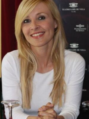 Cayetana Guillén Cuervo presenta en Sevilla su nueva obra de teatro Amar en tiempos revueltos 