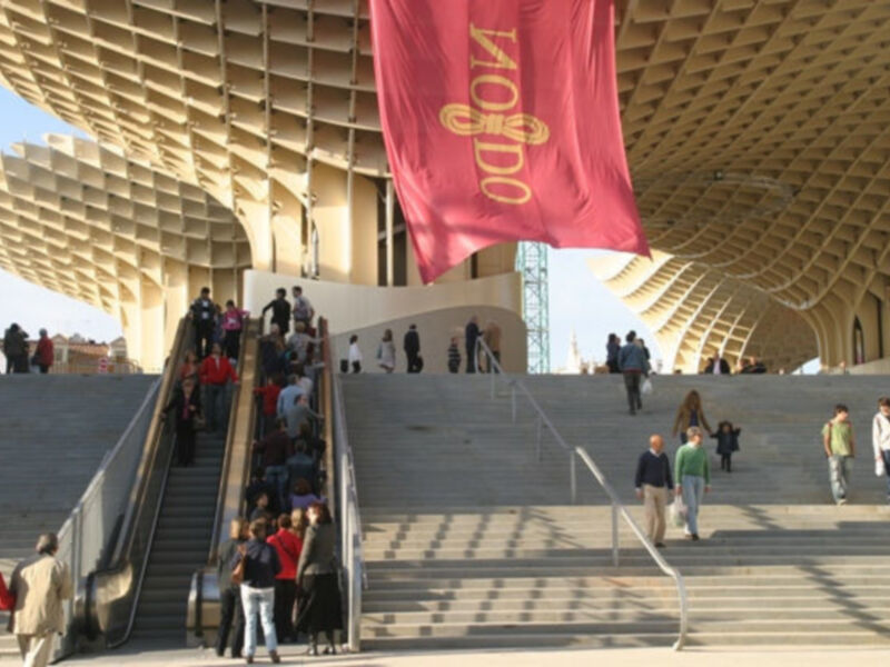 La Plaza de la Encarnación da paso a Metropol Parasol