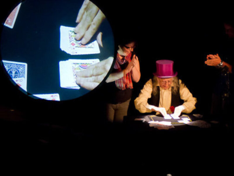 "Magia Potagia" de Juan Tamariz estrena con éxito en el teatro quintero, acompañado de numerosas personalidades