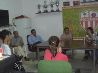 Gran satisfacción en la reunión de la coalición Partido Andalucista y Compromiso con Lora con la directiva del lora C.F. 