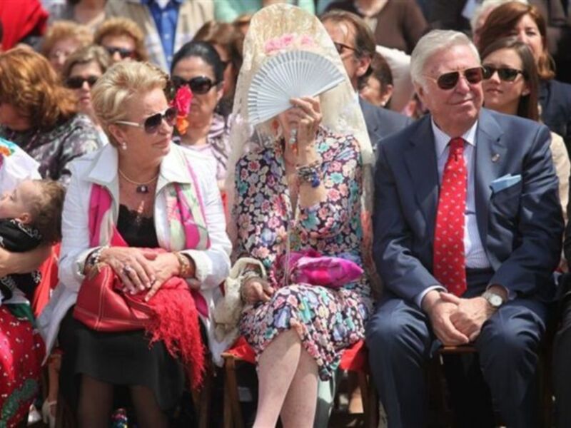 La Duquesa de Alba, con mantilla, madrina de la exhibición de enganches  