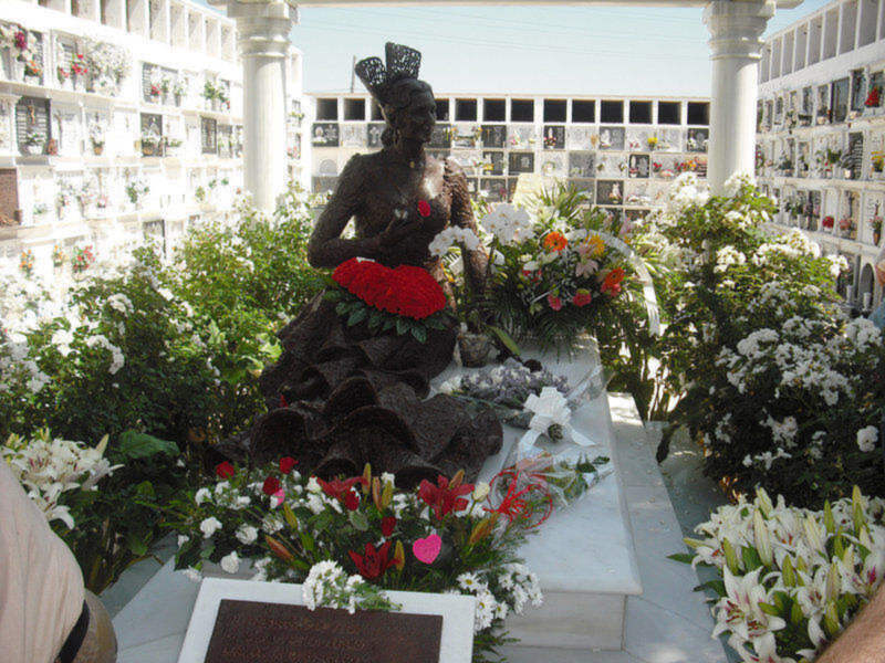 Flores para Rocío Jurado en el V aniversario de su fallecimiento