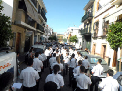 Solemne Procesión Eucarística, por las calles de la barriada Sevillana del Cerro del Águila‏