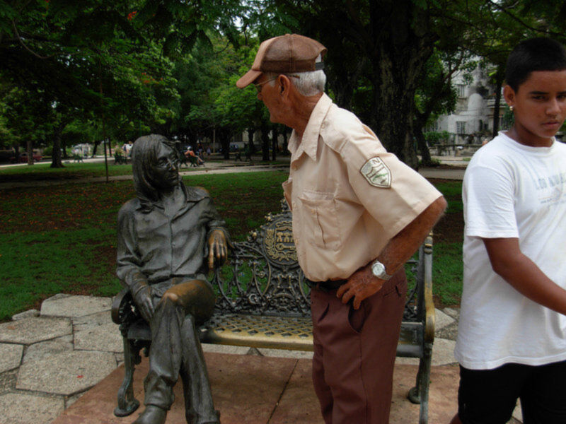 El parque de John Lennon es visita obligada para cualquier viajero en La Habana